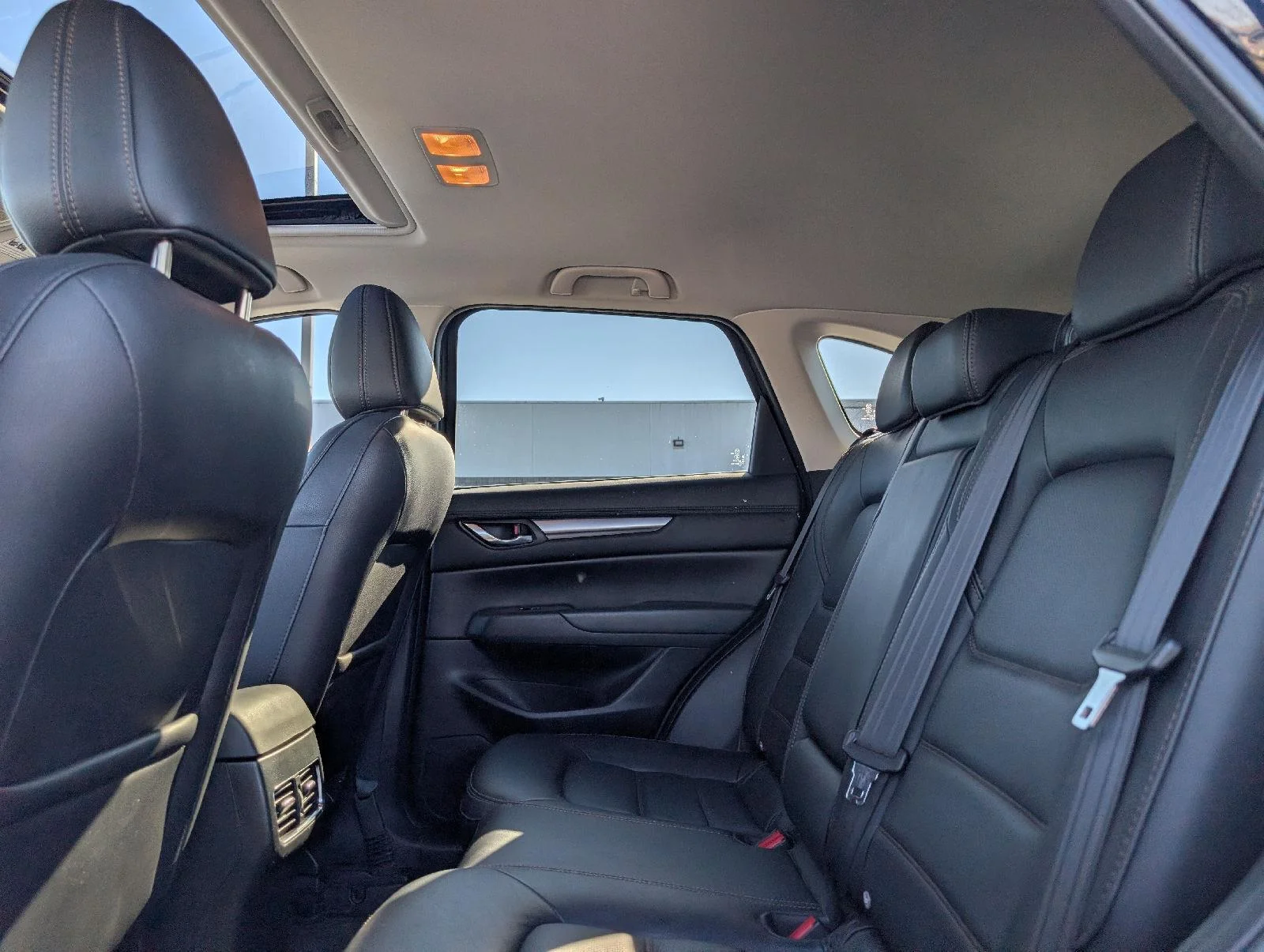 Used 2021  Mazda Touring image 10