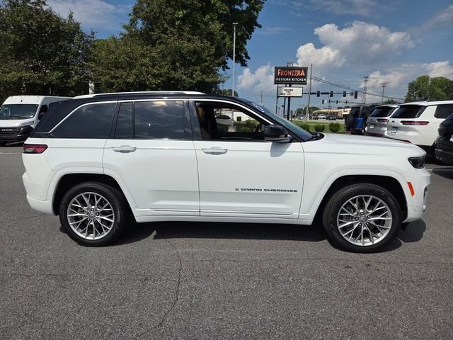 Used 2023 White Jeep Summit 4xe image 10