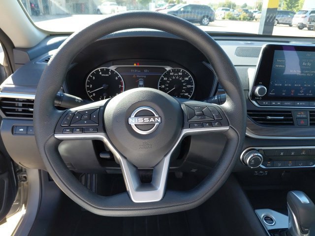 Used 2025 Brilliant Silver Metallic Nissan 2.5 SV image 10