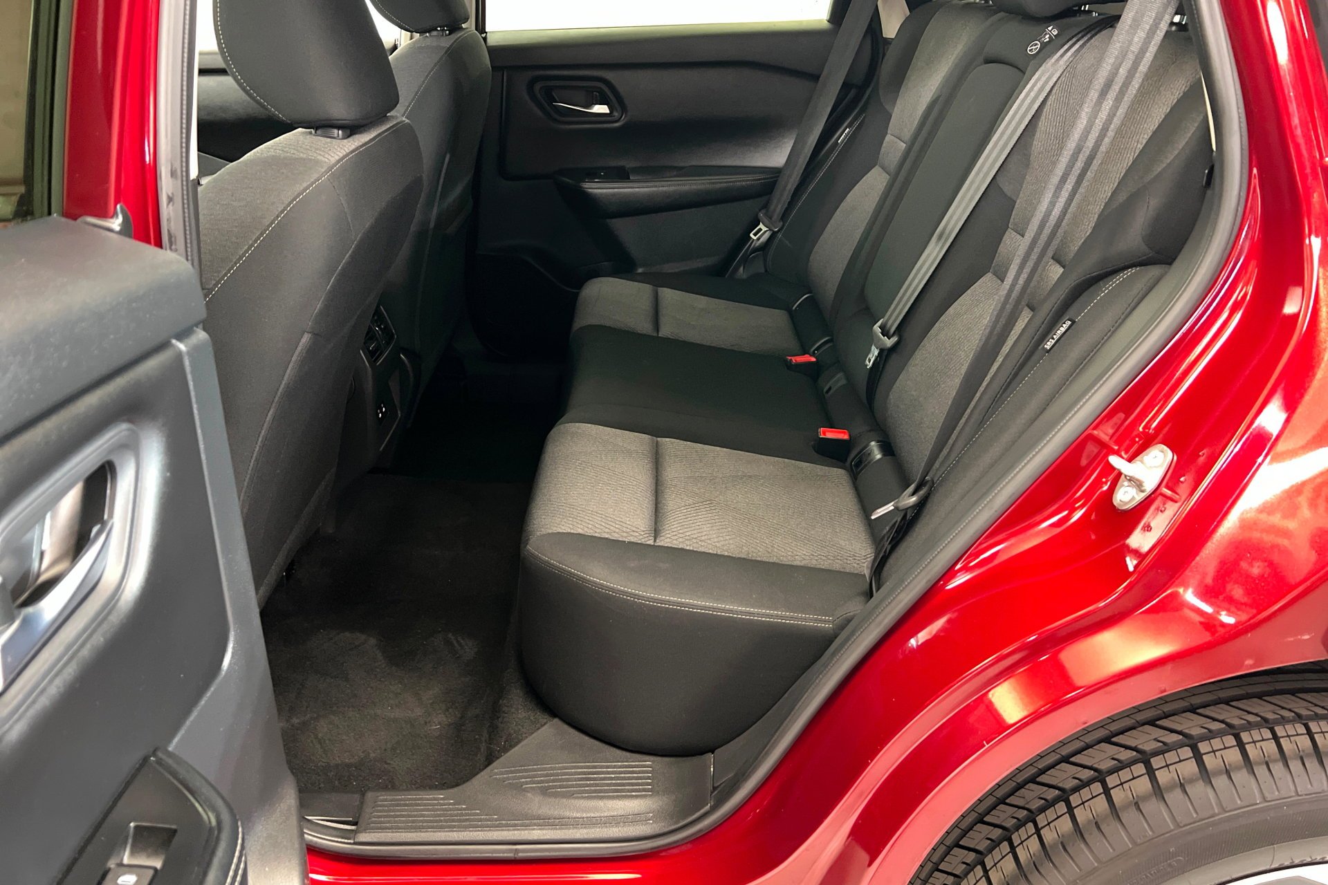 2024 Nissan Rogue SV - Photo 22