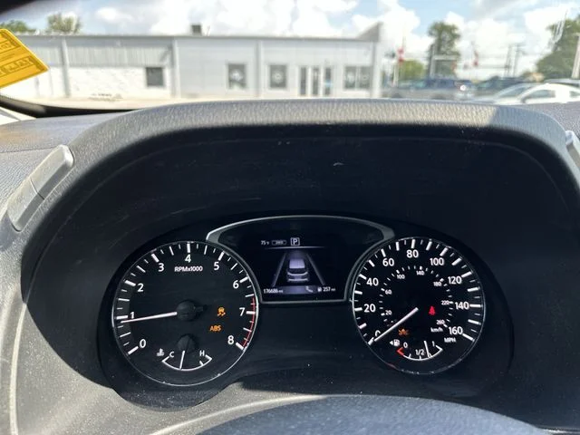 Used 2019 White Nissan SL image 12
