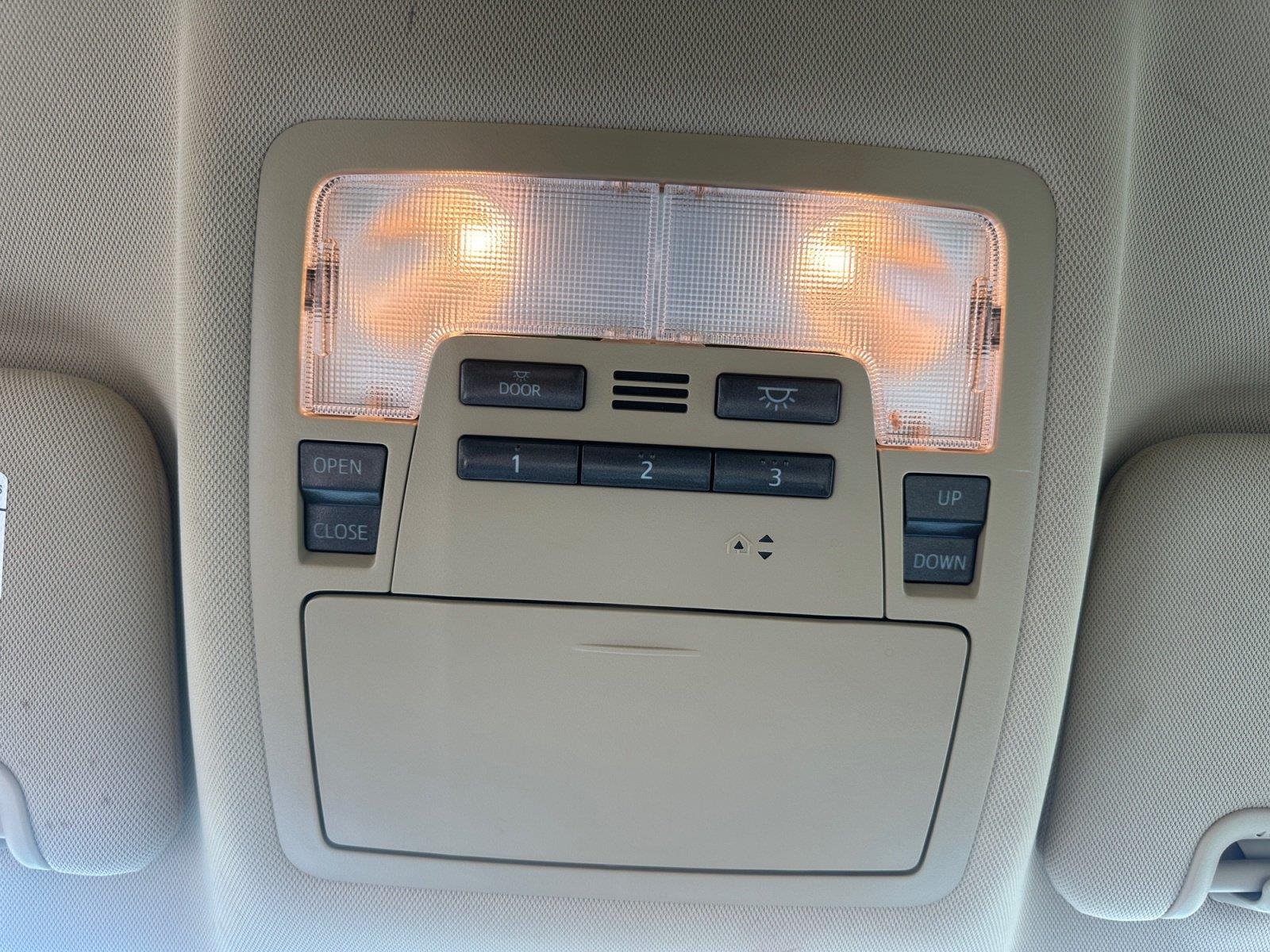 Used 2016 Creme Brulee Mica Toyota XLE image 27