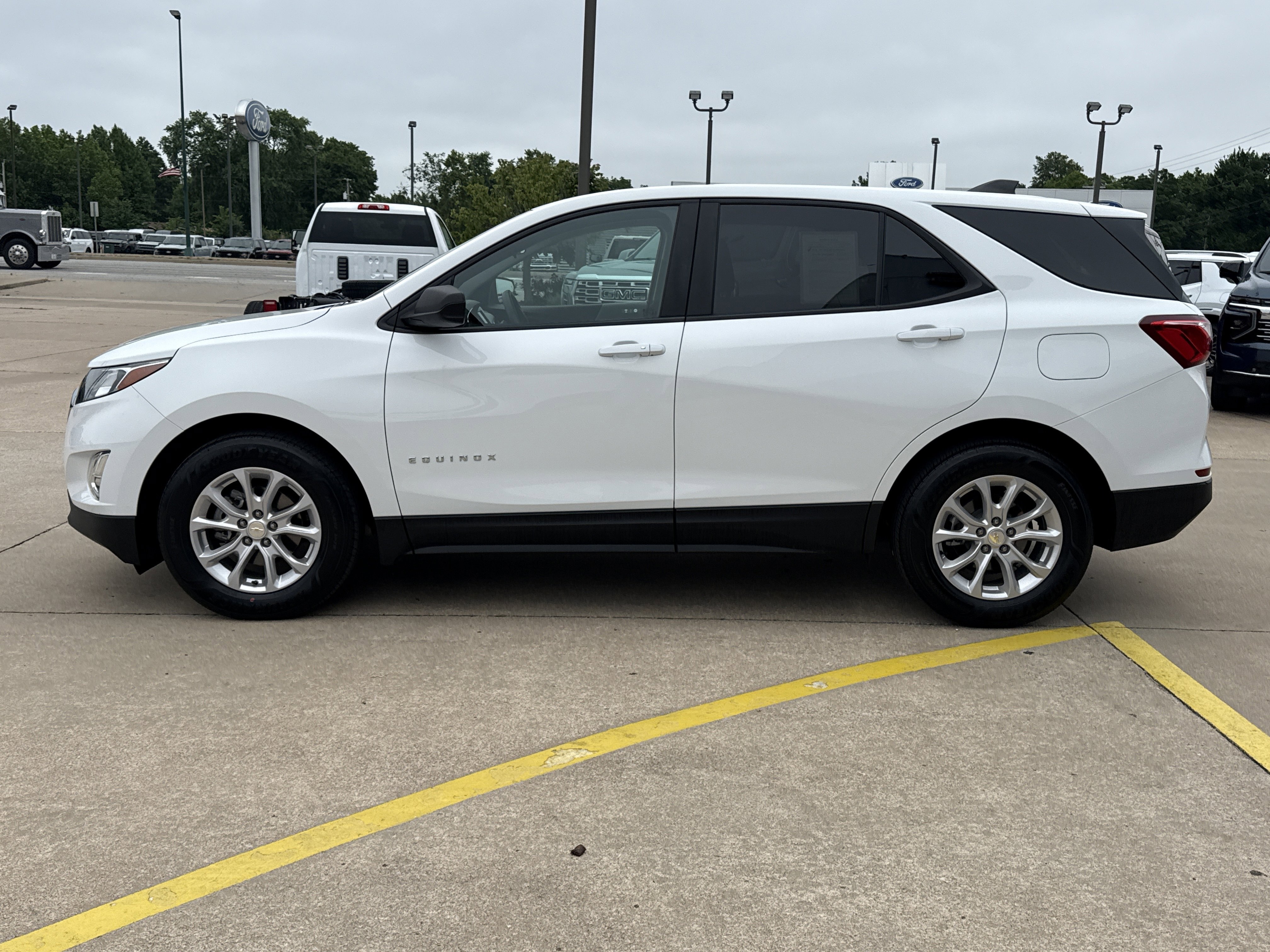 Used 2021 SUMMIT WHITE Chevrolet LS image 11