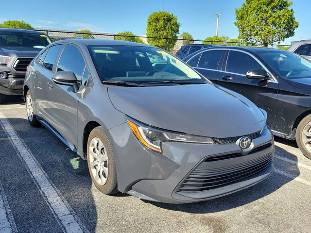 Used 2024  Toyota LE image 3
