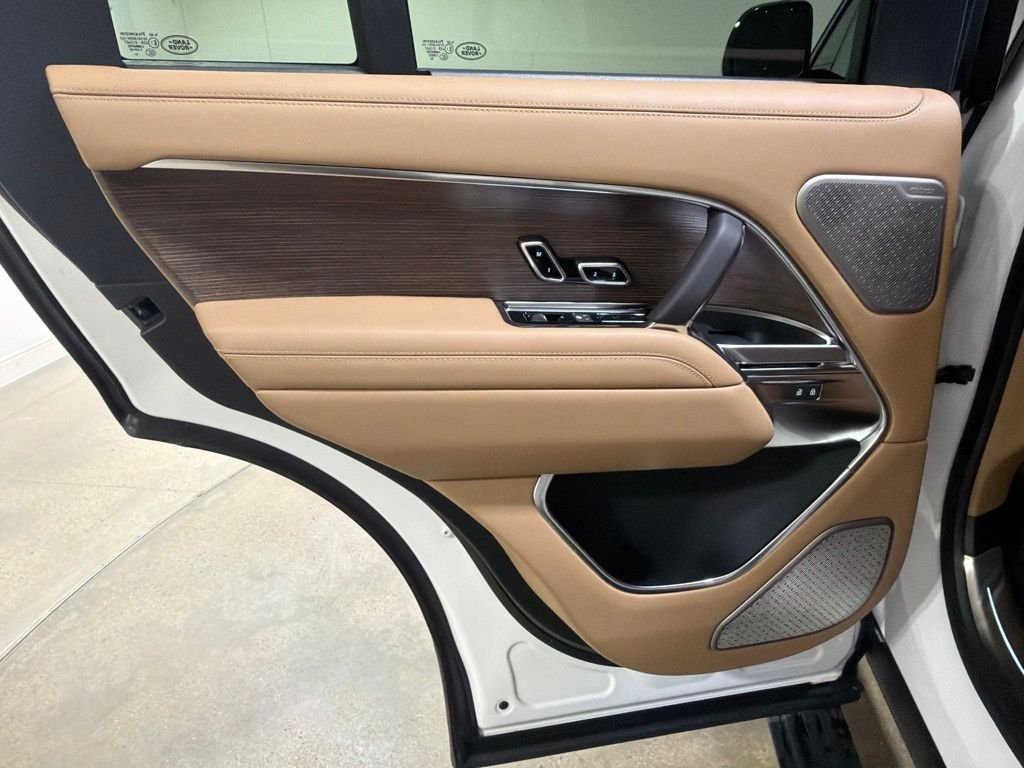 Certified Used 2026 Ostuni Pearl White Premium Metallic Land Rover Autobiography image 20
