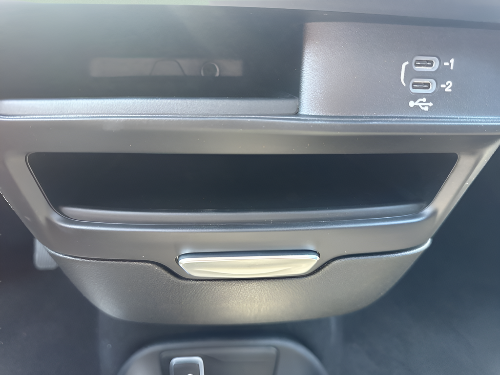 New 2026 Red Hot Pearl-Coat Exterior Paint Chrysler Select image 28
