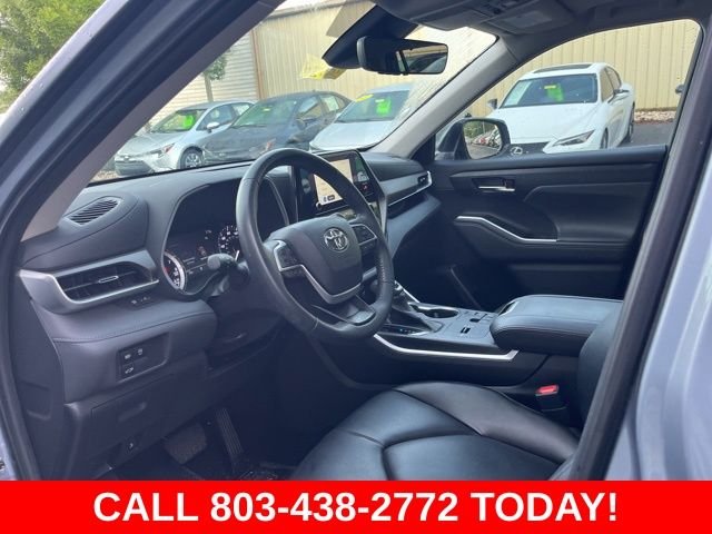 Used 2023 Gray Toyota XLE image 6