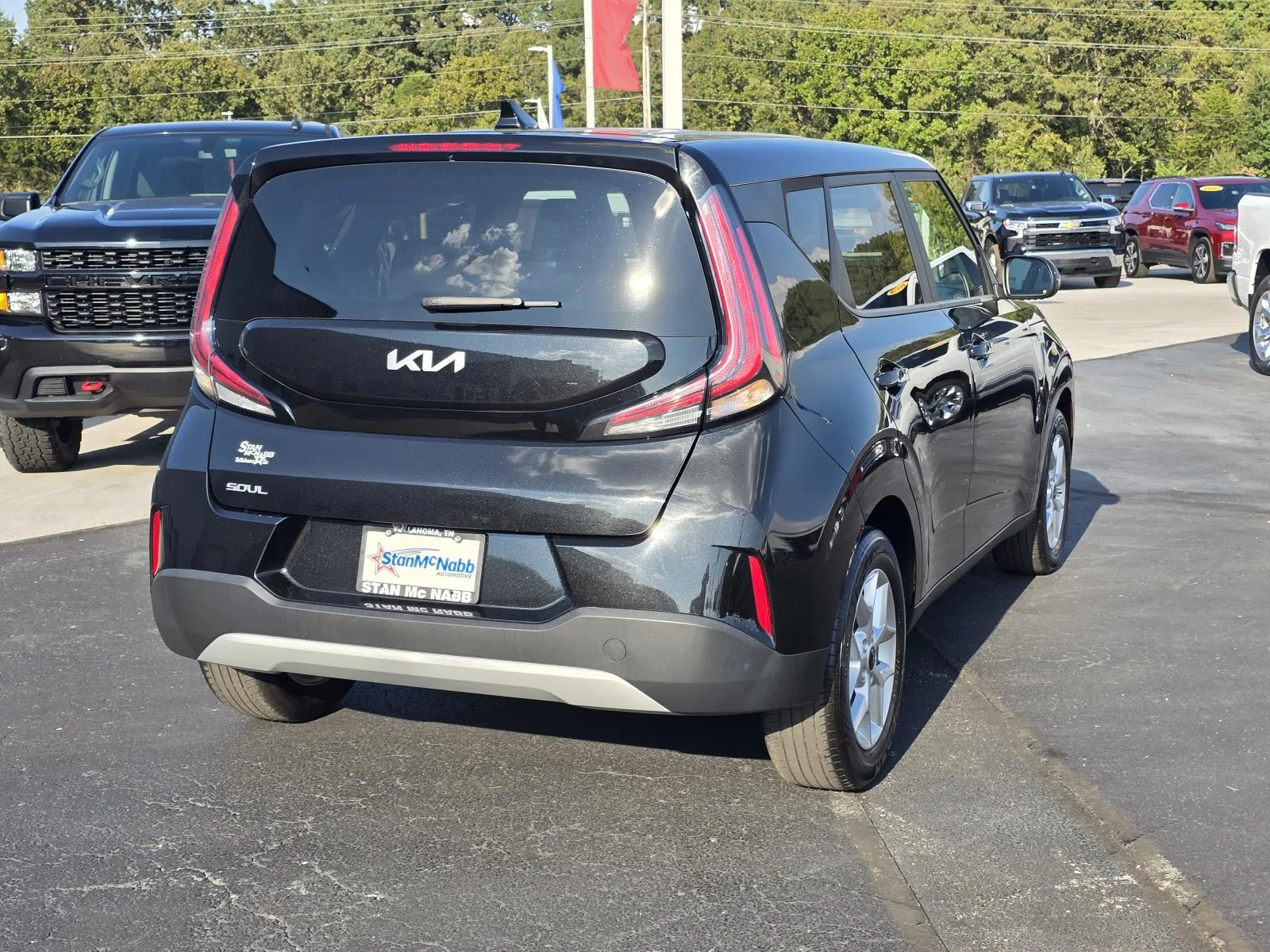 Used 2024 Black Kia LX image 7