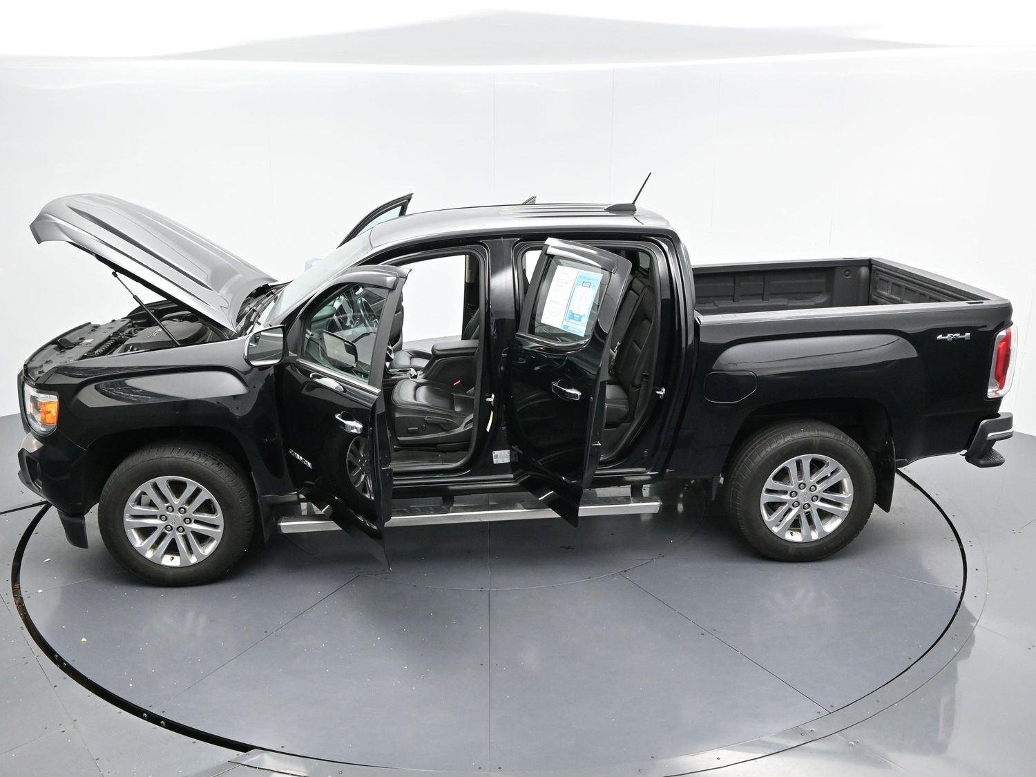 Used 2019 Onyx Black GMC 4WD SLT image 45