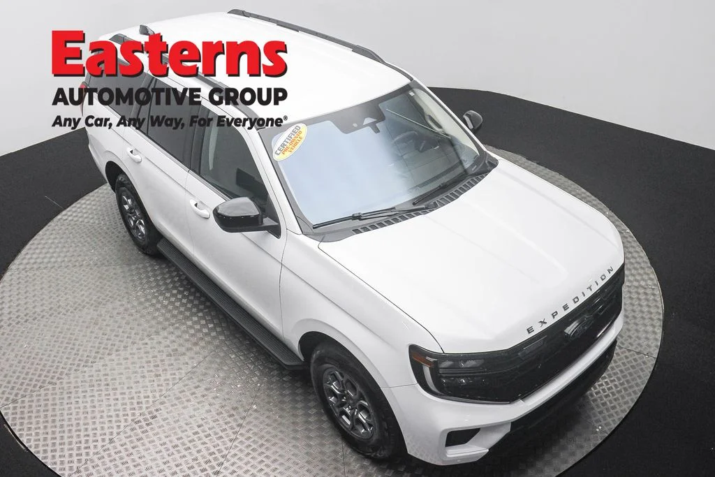 Used 2025 White Ford Active image 3