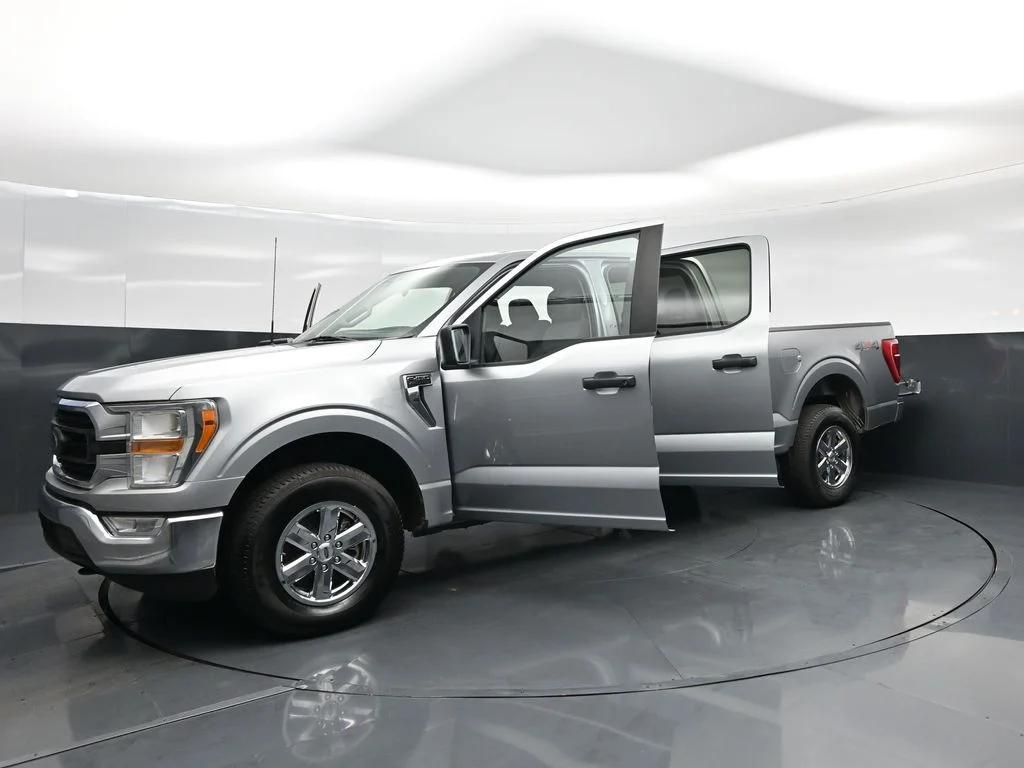 Certified Used 2022  Ford XLT image 25