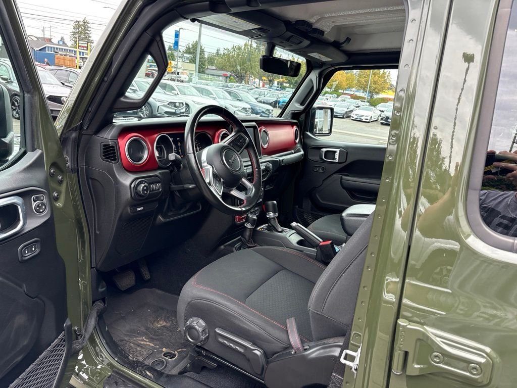 Used 2022 Green Clearcoat Jeep Rubicon image 13