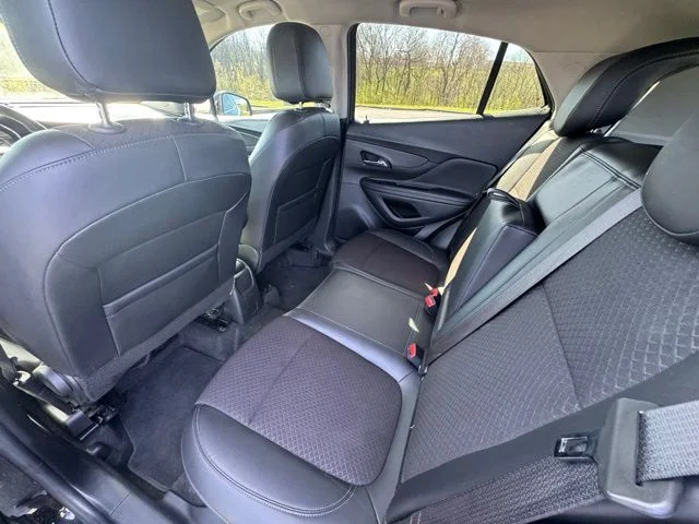Used 2022 Ebony Twilight Metallic Buick Preferred image 13