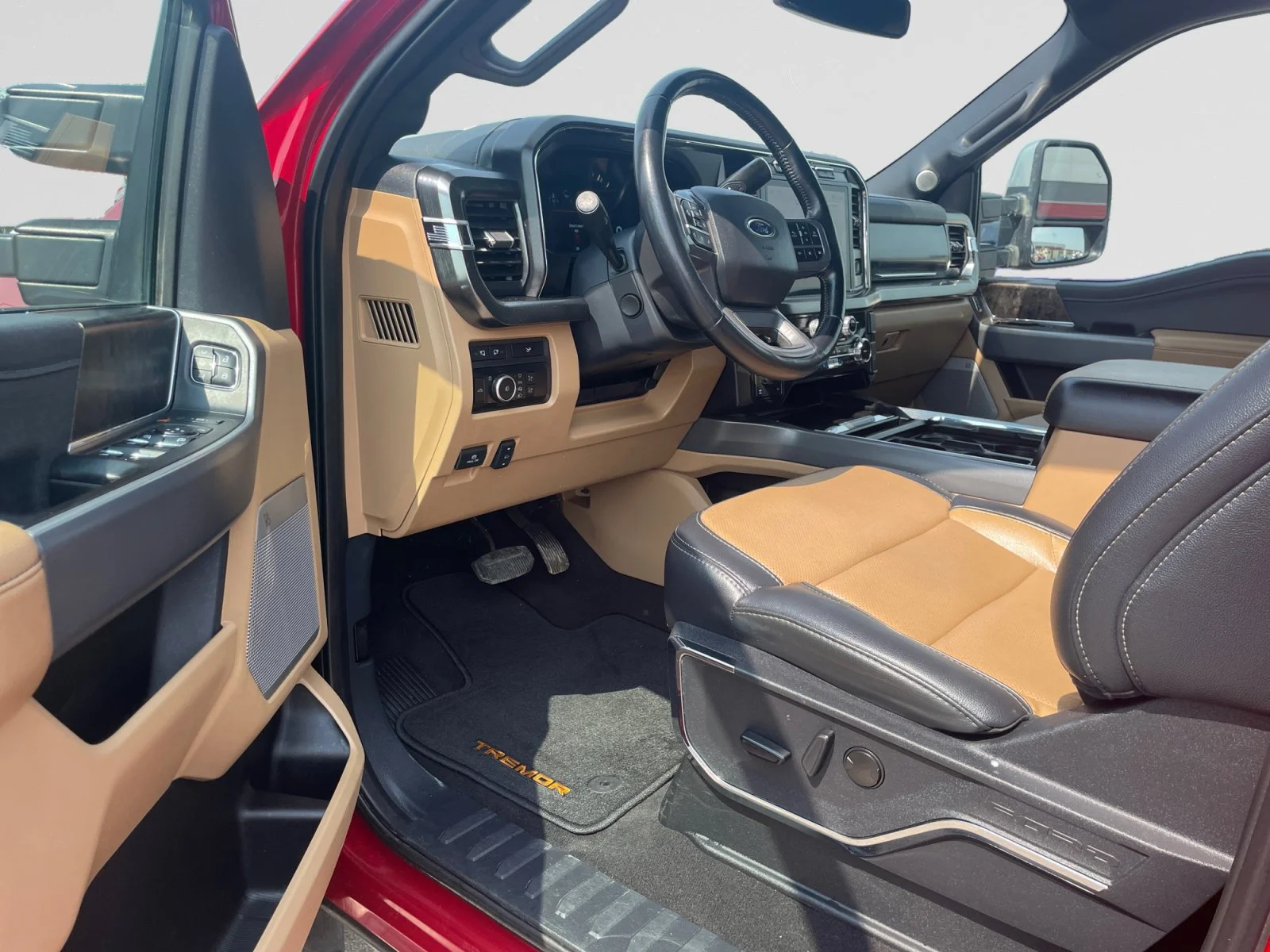 Used 2024 RED Ford LARIAT SuperCrew image 13