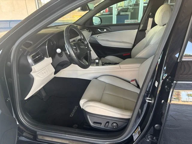 Used 2024 Black Genesis 2.5T image 7