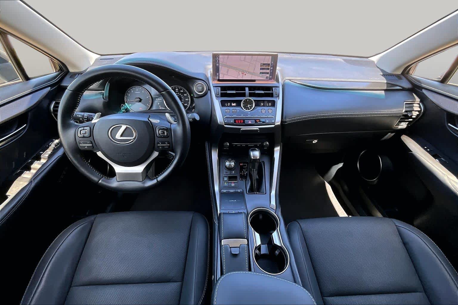 Used 2019 Atomic Silver Lexus  image 16