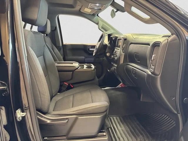 Used 2020 Black Chevrolet Custom image 16