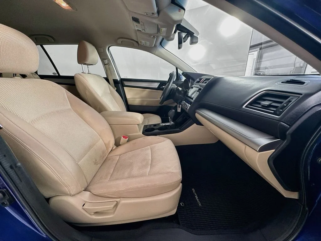 Used 2017 Lapis Blue Pearl Subaru 2.5i Premium image 34