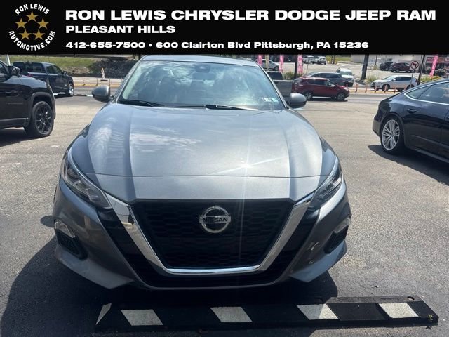 Certified Used 2021 Gray Nissan 2.5 SV image 1