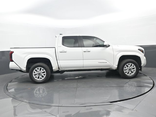 Used 2024 Ice Cap Toyota SR5 image 2