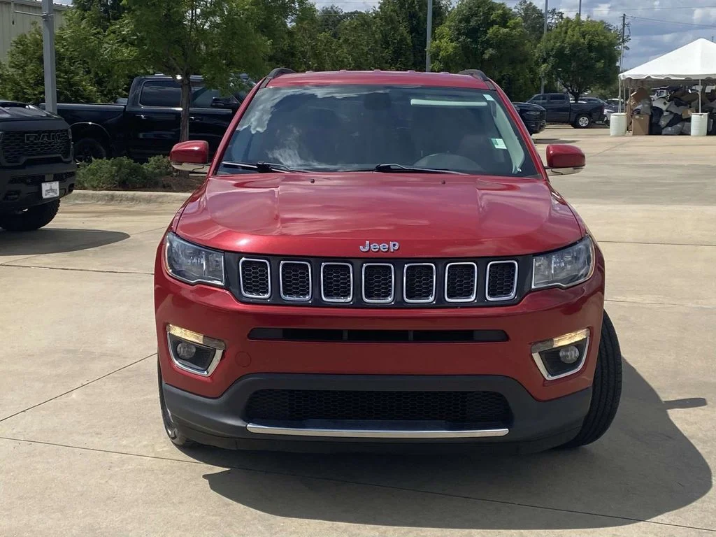 Used 2019 Red Jeep Limited image 37