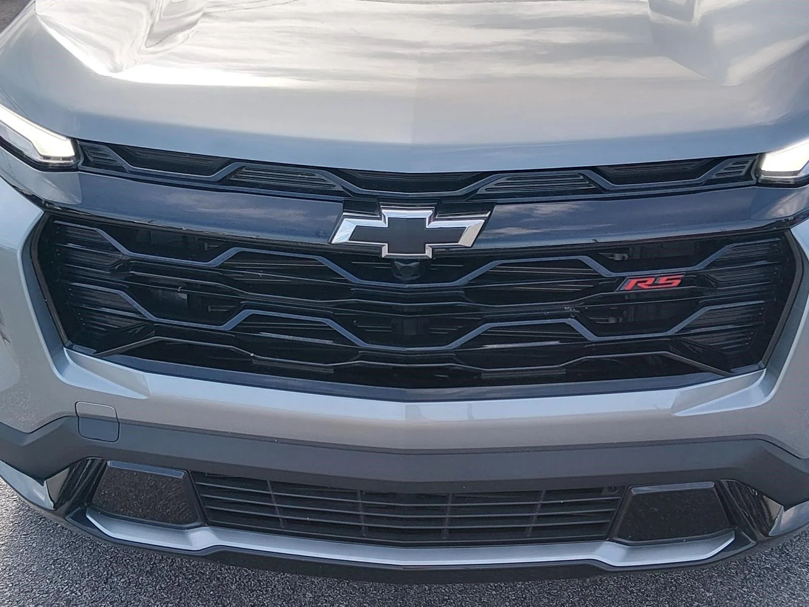 Used 2025 Sterling Gray Metallic Chevrolet AWD RS image 9