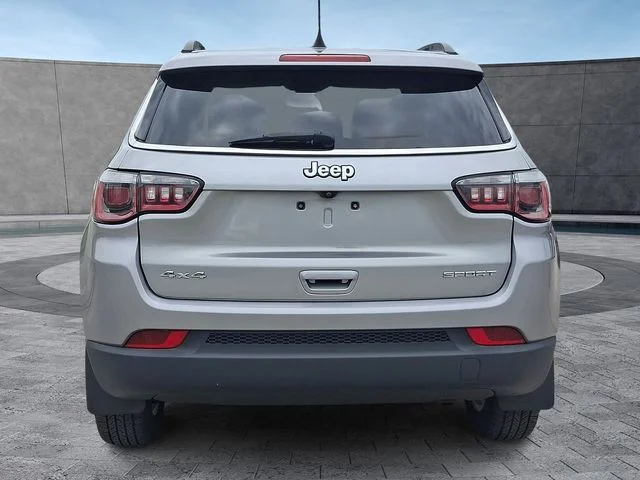 Used 2019 Silver Jeep Sport image 9