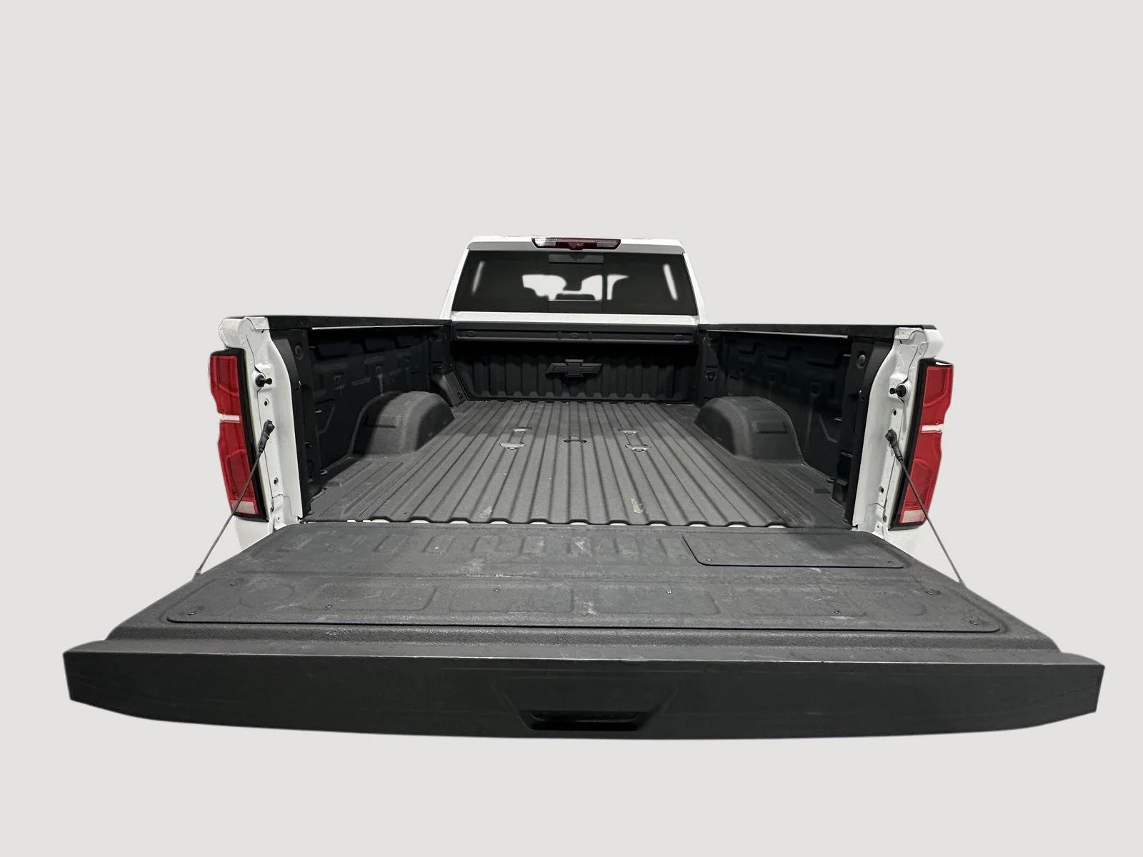 Used 2025 Summit White Chevrolet LTZ image 25