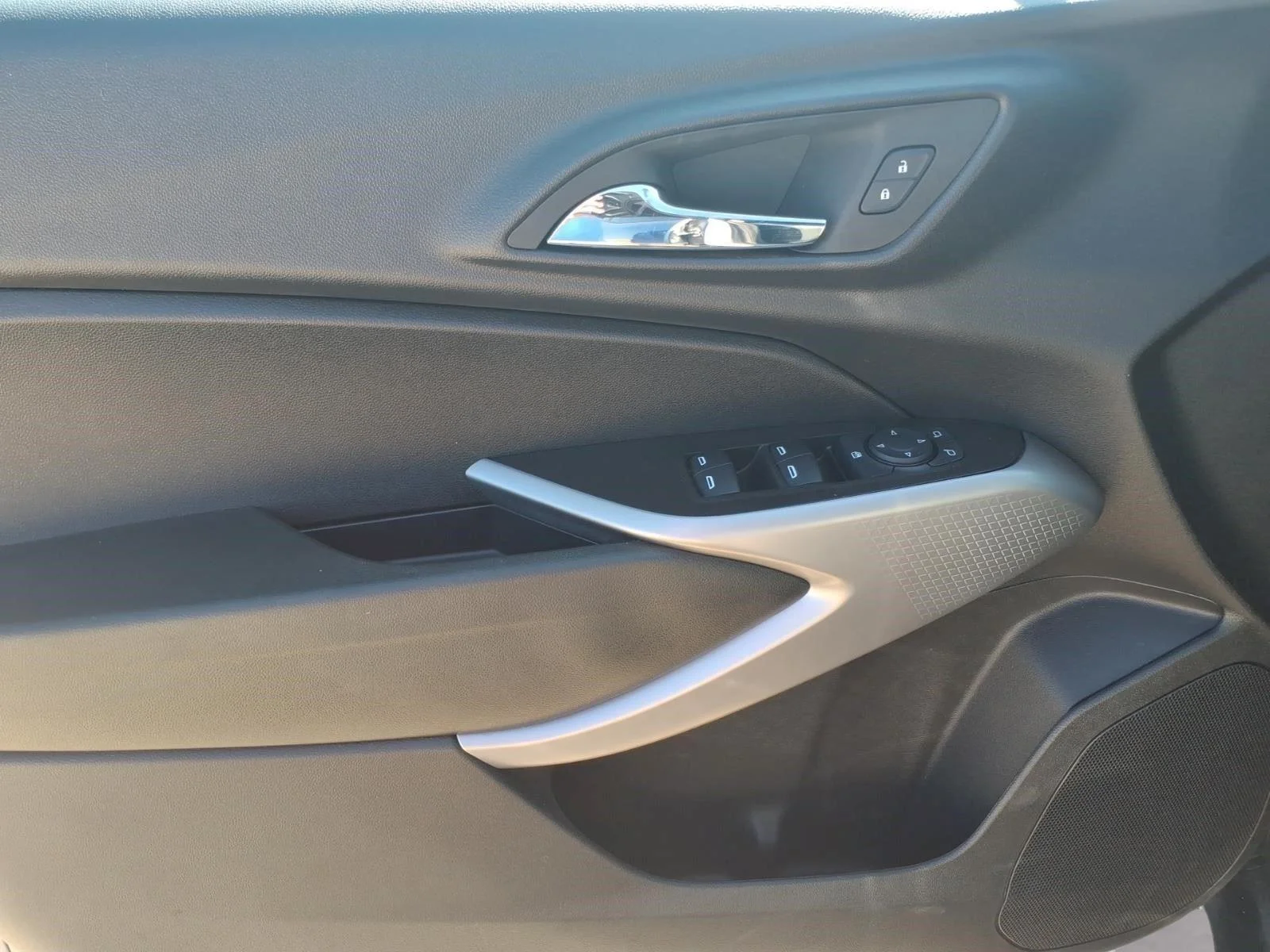 Used 2024 Sterling Gray Metallic Chevrolet 1RS image 15