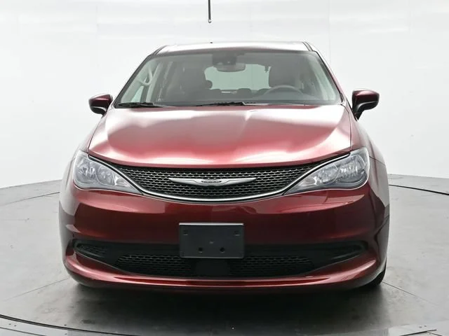 Used 2023 Velvet Red Pearlc Chrysler LX image 2