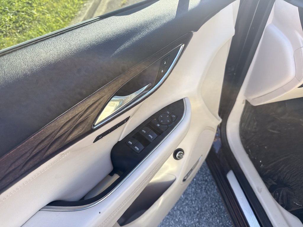 Used 2021 Red Buick Avenir image 11
