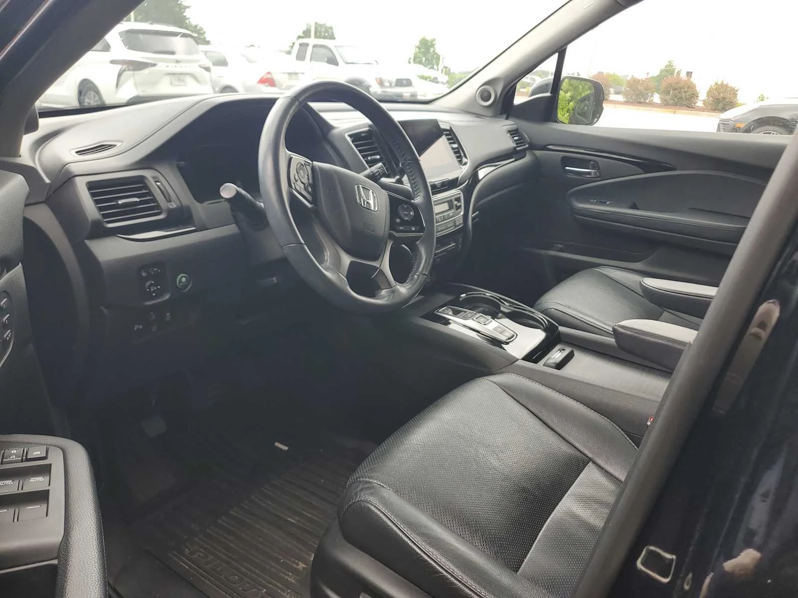 Used 2020 Crystal Black Pearl Honda Elite image 7