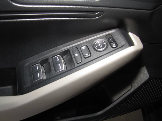 Certified Used 2025 Meteorite Gray Metallic Honda LX image 10