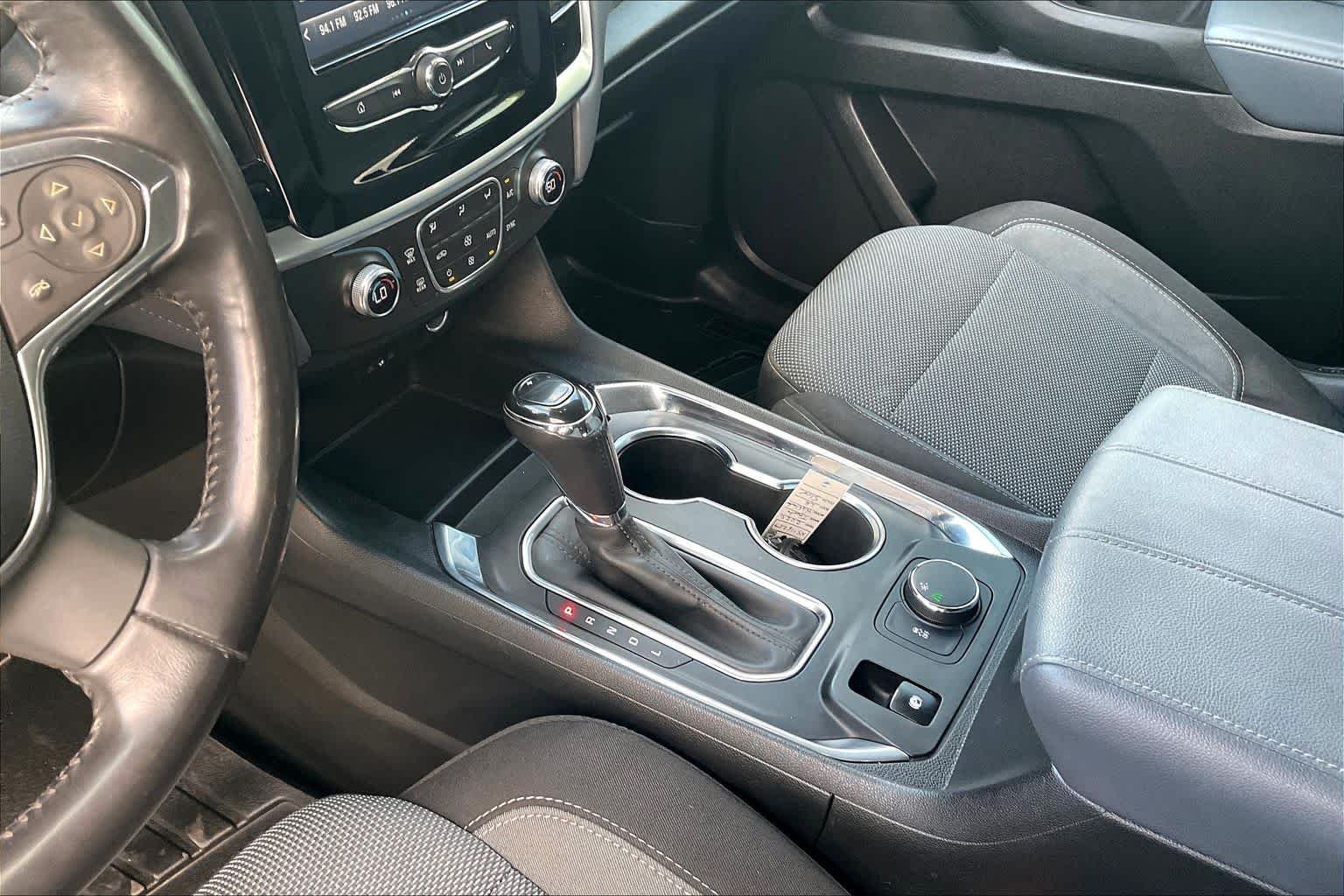Used 2018 Summit White Chevrolet LT Cloth image 16