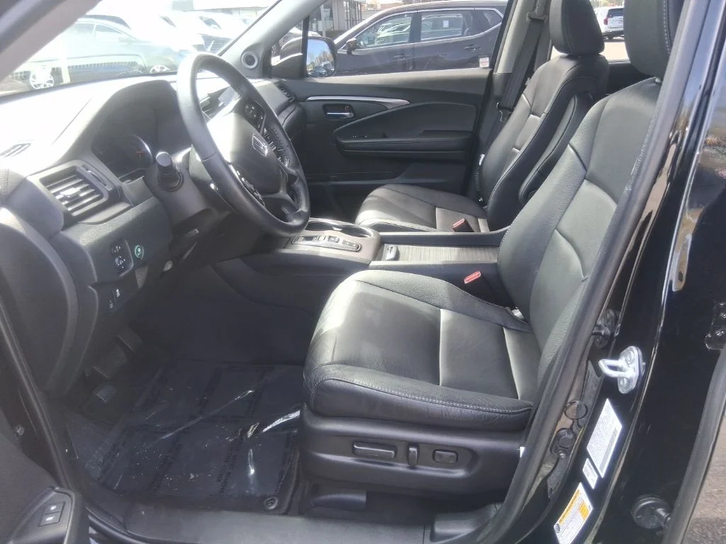 Used 2022 Black Honda EX-L image 13