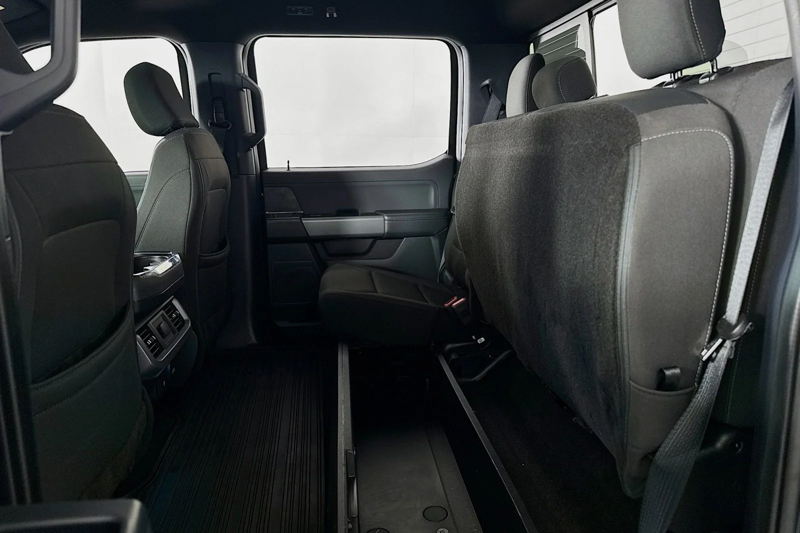 Used 2025 ANTIMATTER BLUE Ford XLT image 9