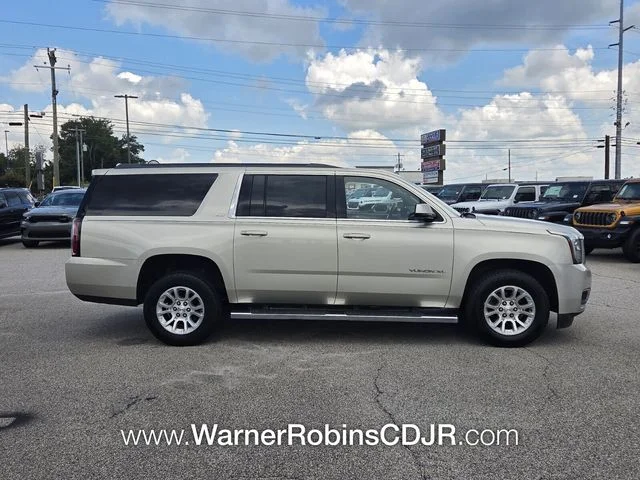Used 2016 Silver GMC SLT image 17