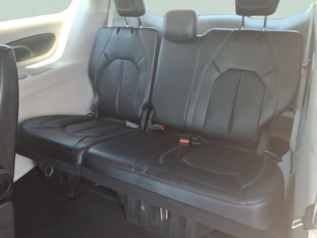 Used 2024 Black Chrysler Touring L image 20