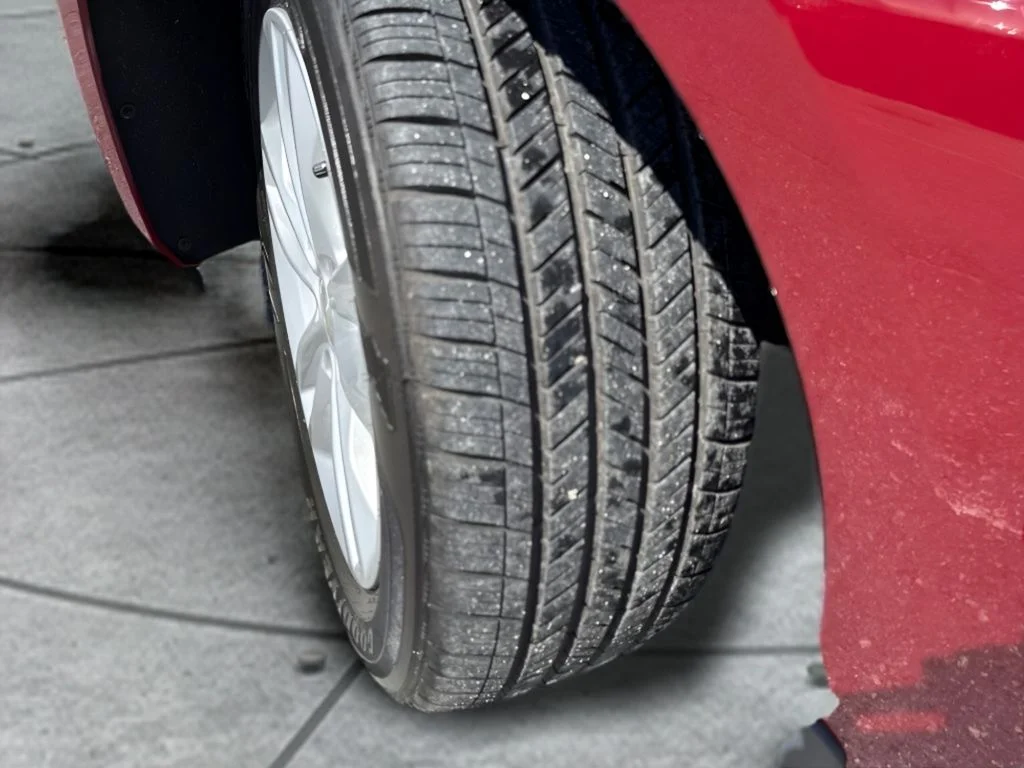 Used 2017 Red Chevrolet LT image 21