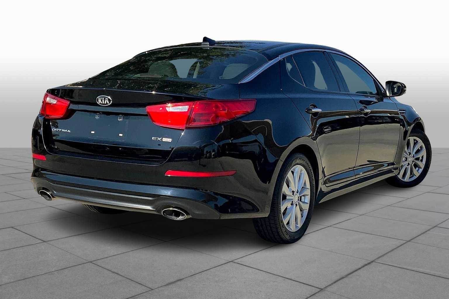 Used 2015 Ebony Black Kia EX image 13