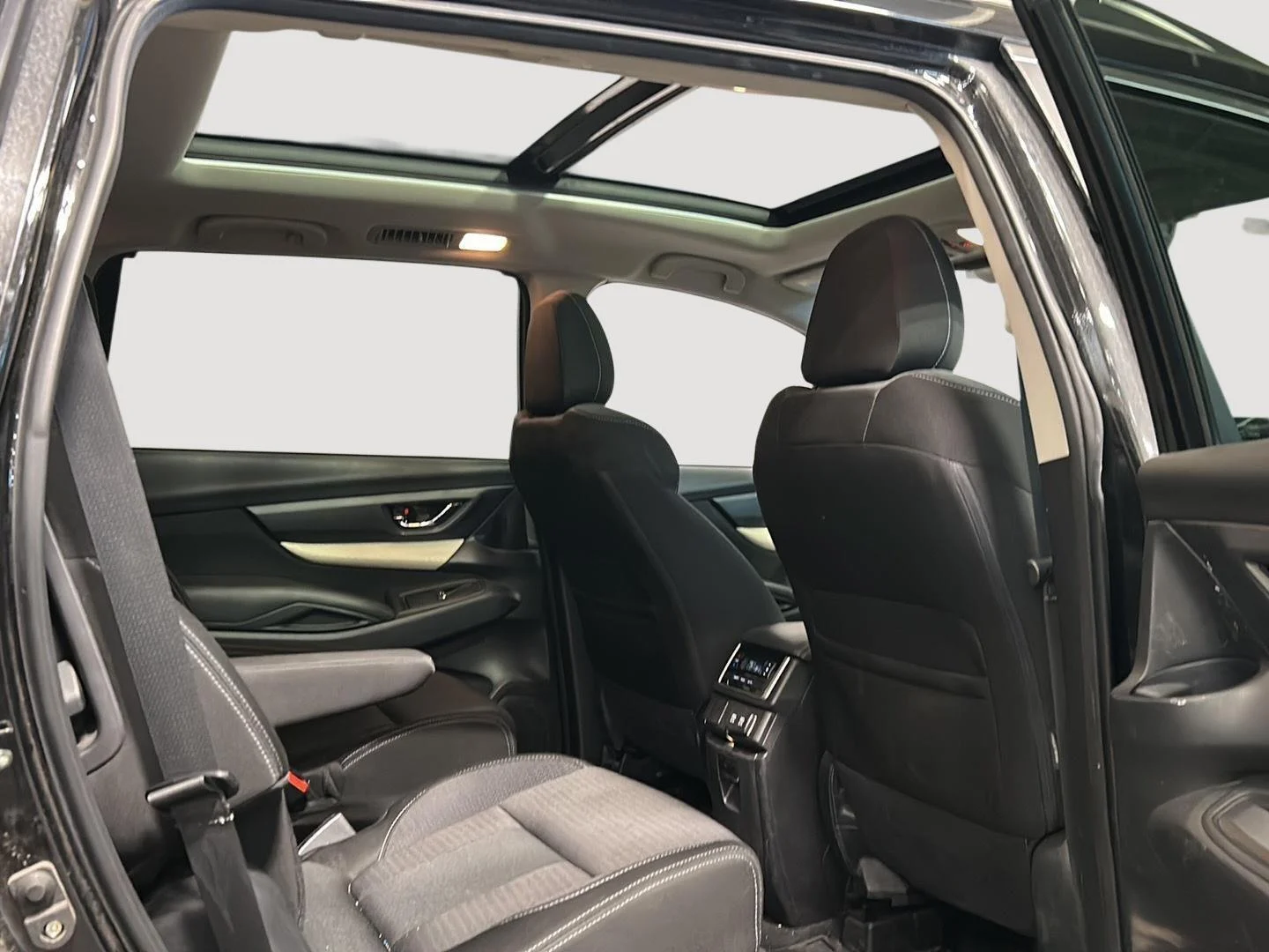 Used 2019 Crystal Black Silica Subaru Premium image 4