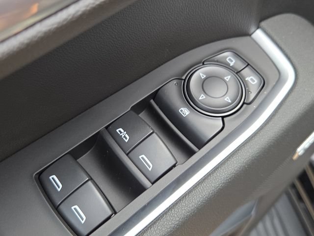 New 2026 Onyx Black GMC Elevation image 19