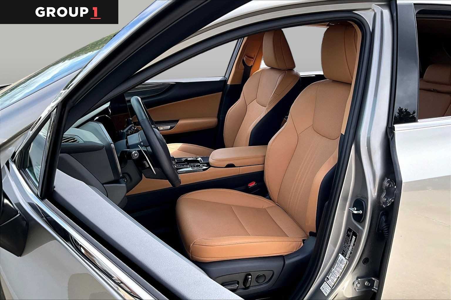 Used 2026 Atomic Silver Lexus Premium image 7