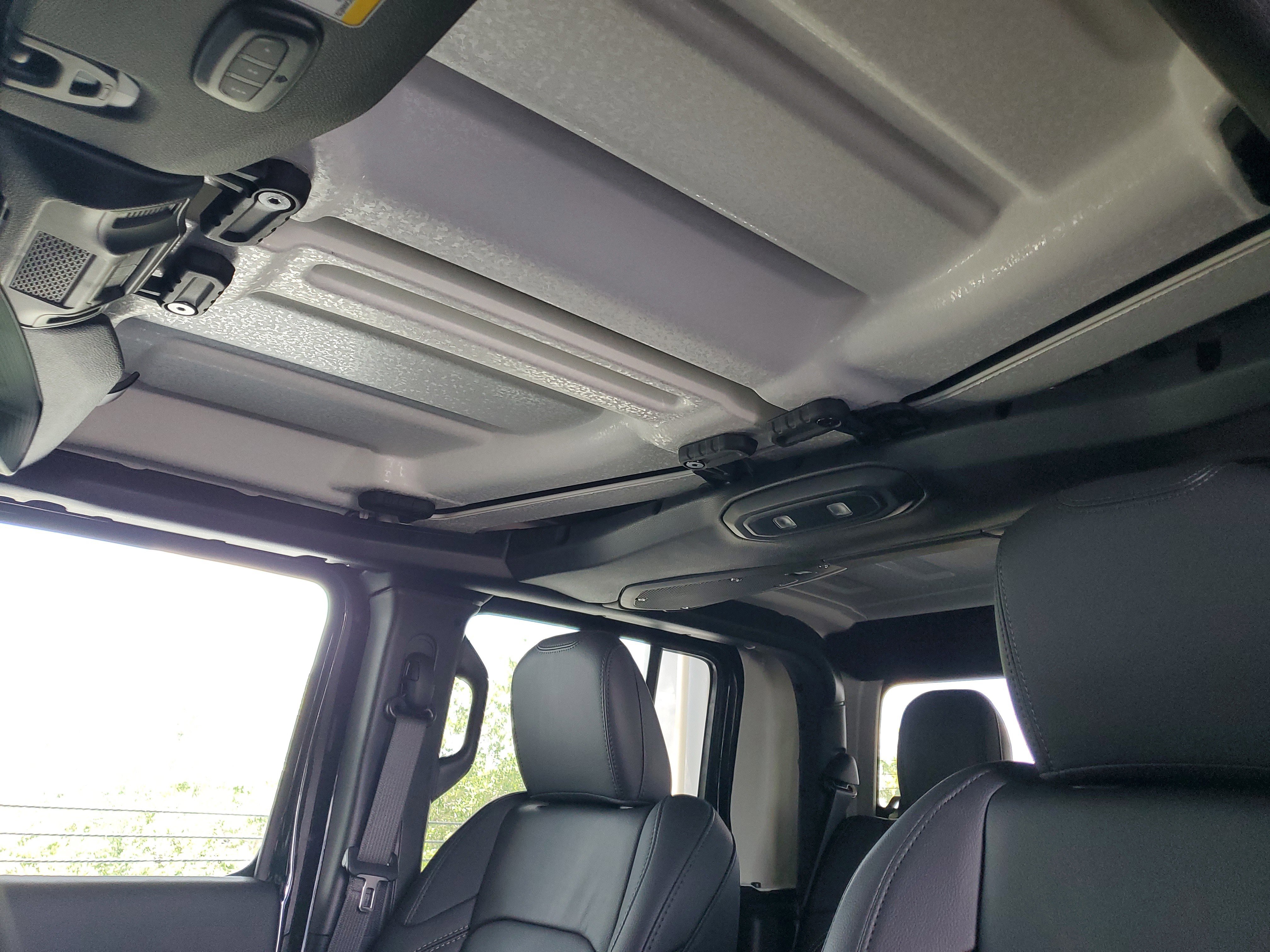 New 2026 Black Clear-Coat Exterior Paint Jeep Sahara image 19