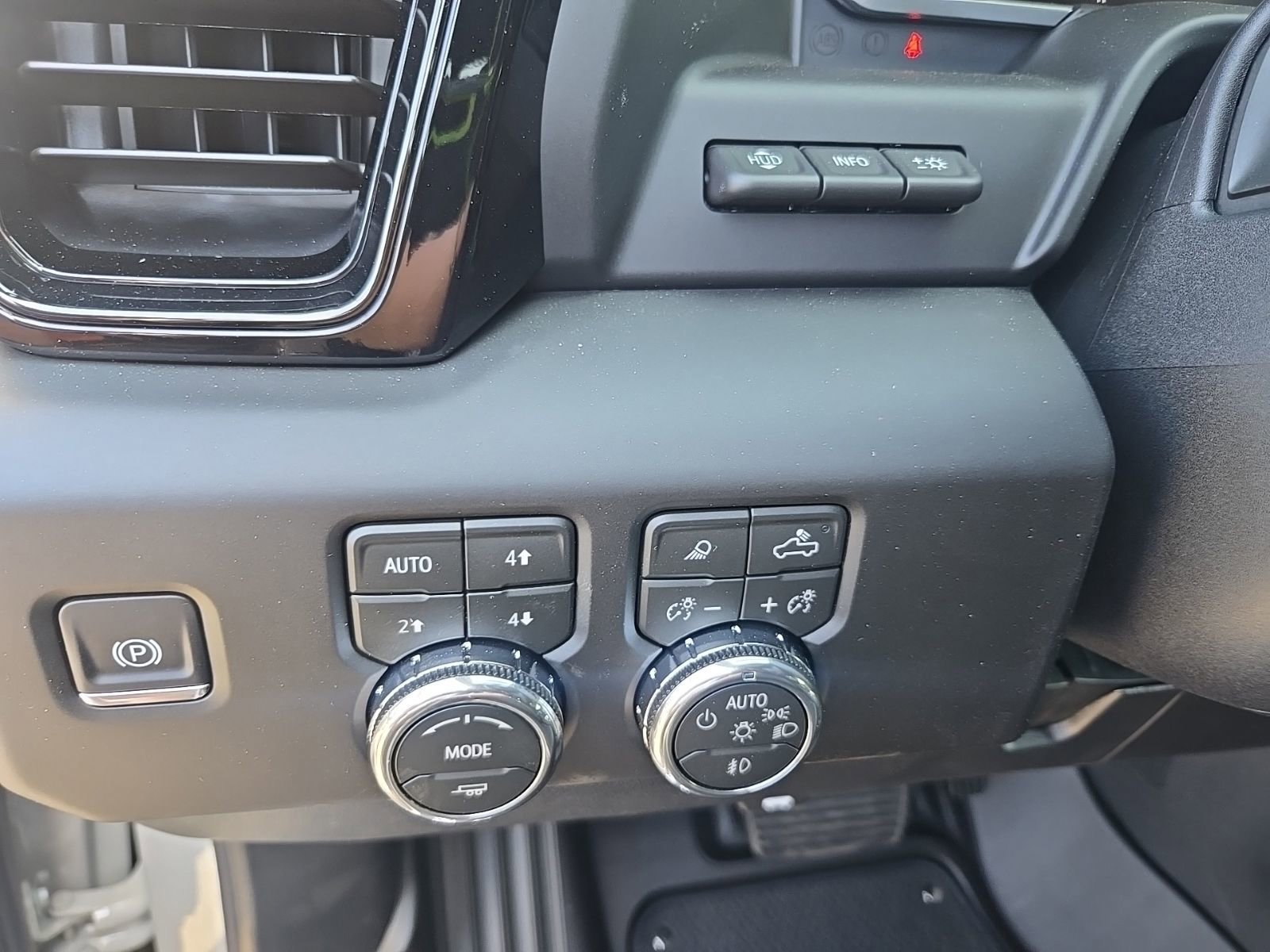 2026 GMC Sierra 2500HD AT4X - Photo 34