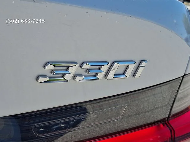 New 2026 Mineral White Metallic BMW 330i xDrive image 21
