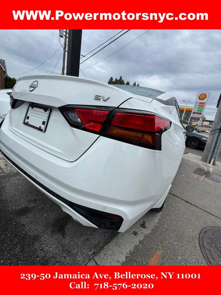 Used 2024 White Nissan 2.5 SV image 7