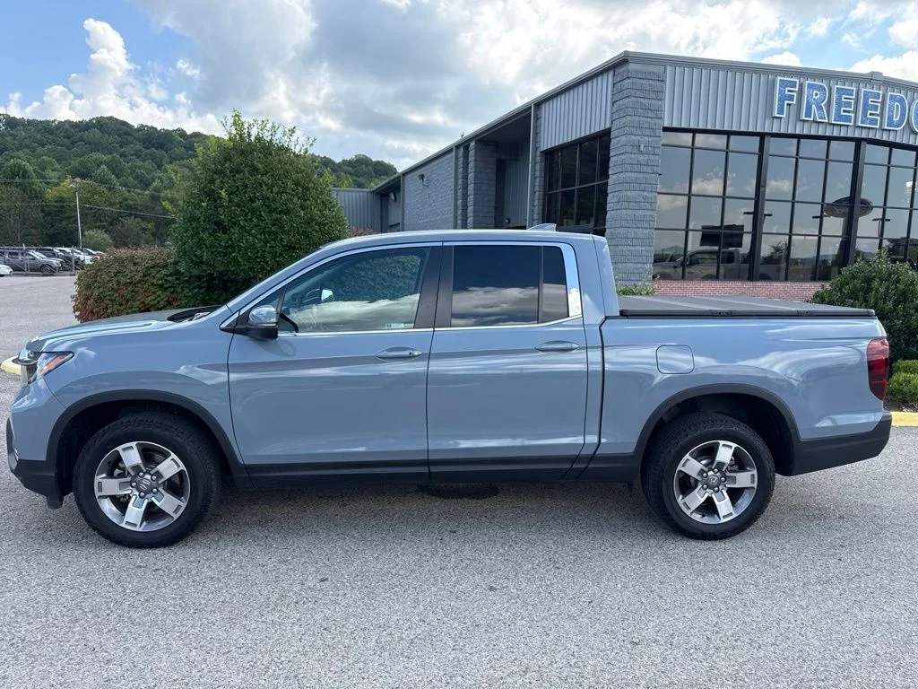 Used 2026 Blue Honda RTL image 2