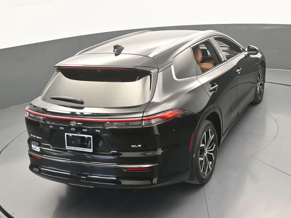 Used 2025 Black Toyota XLE image 57