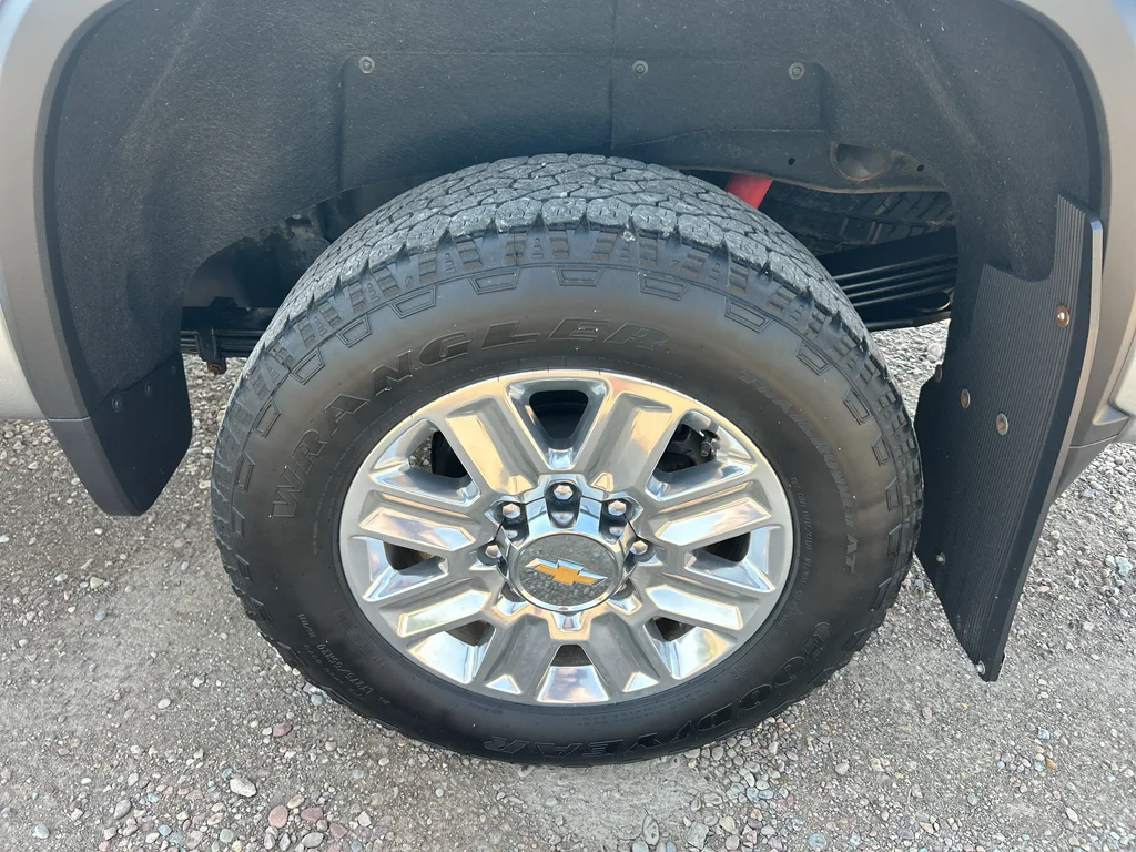 Certified Used 2024 Sterling Gray Metallic Chevrolet High Country image 28
